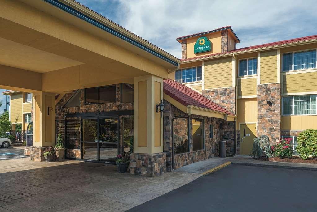 Best Western Plus Parkway Inn Wilsonville Exterior foto